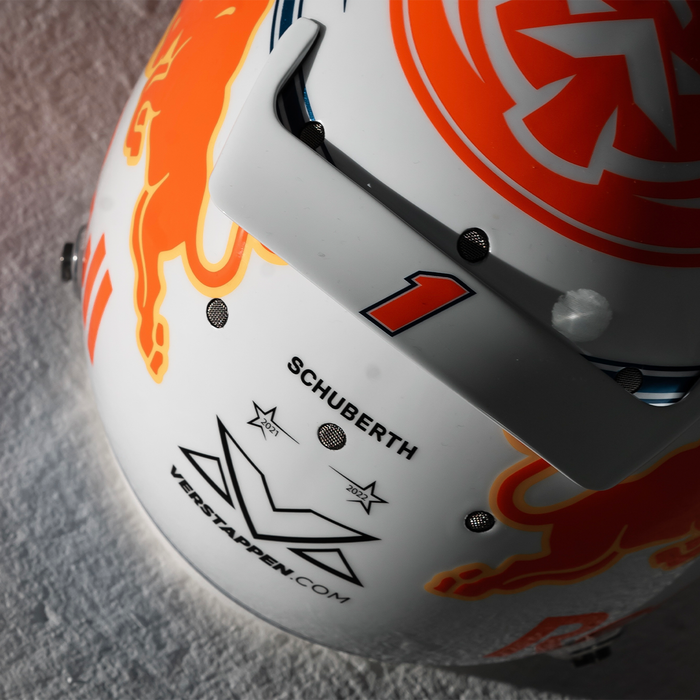 1:2 Helmet 2023 Max Verstappen image
