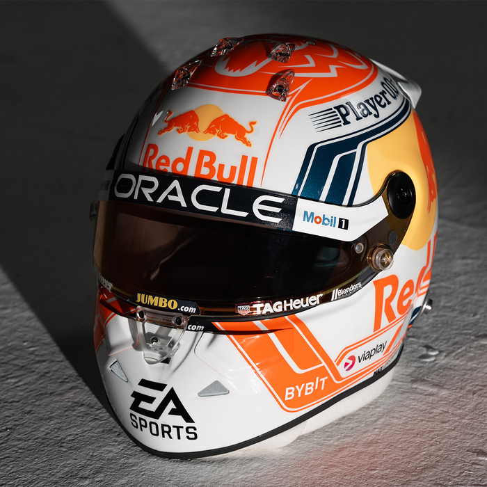 1:2 Helmet 2023 Max Verstappen image