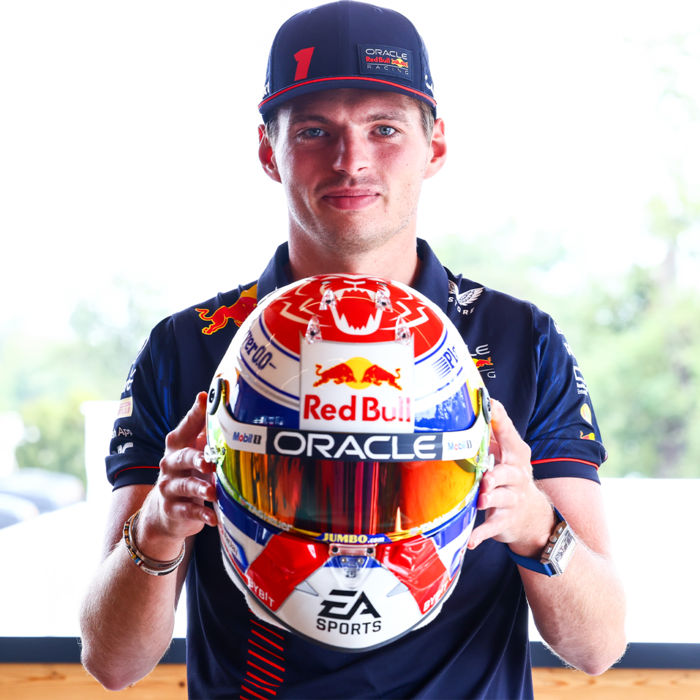1:2 Retro helmet 2023 Max Verstappen image