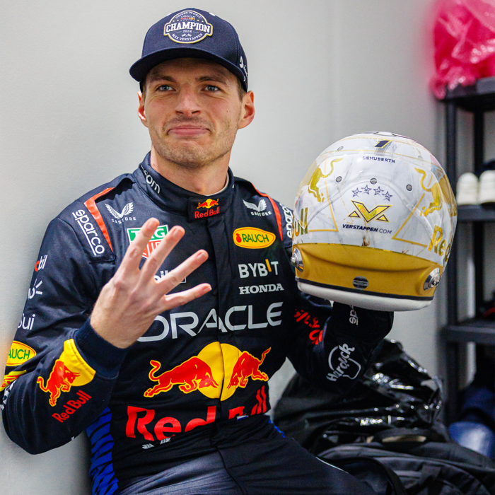 1:2 World Champion 2024 Helmet image