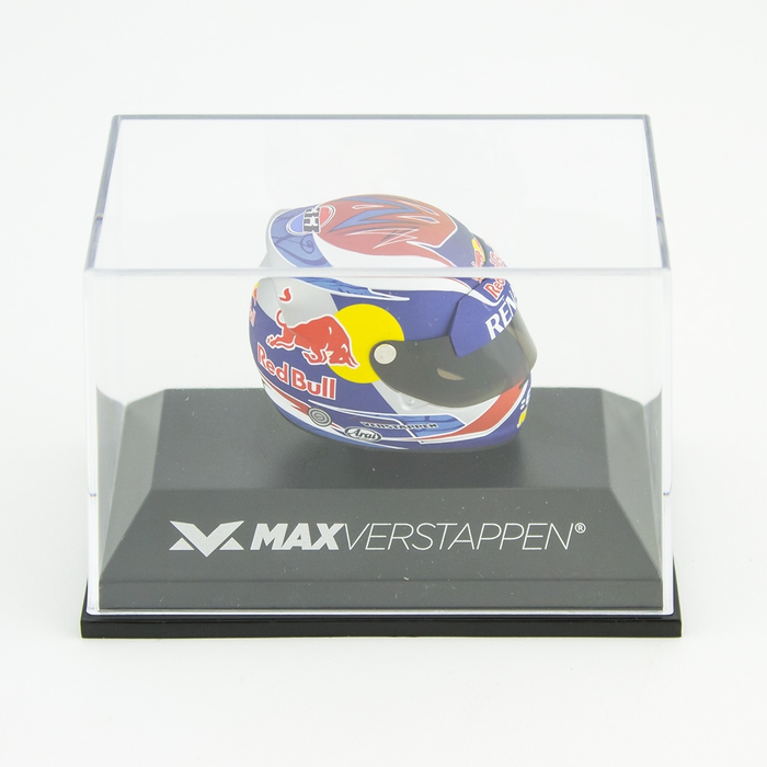1:8 Helmet 2015 image