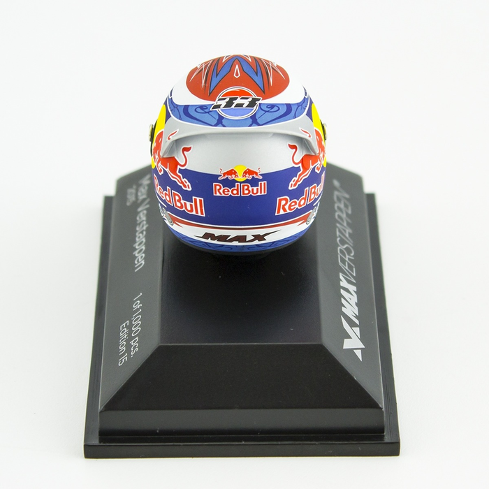 1:8 Helmet 2015 image