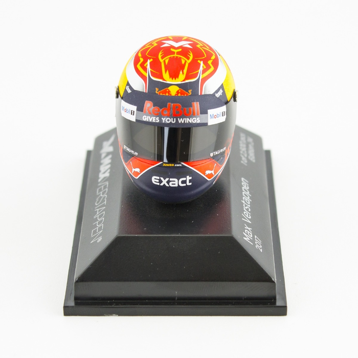 1:8 Helmet 2017 image