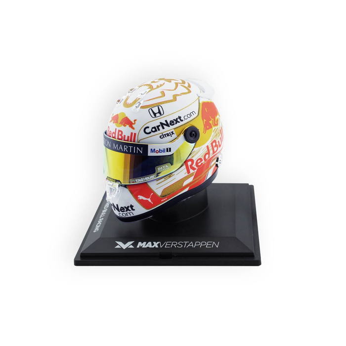 1:4 Helmet 2020 image