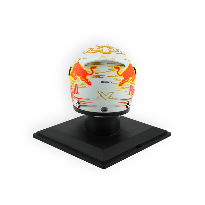 1:4 Helmet 2020 image