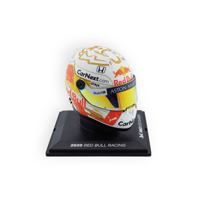 1:4 Helmet 2020 image