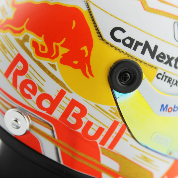 1:4 Helmet 2020 image