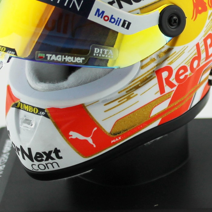 1:4 Helmet 2020 image