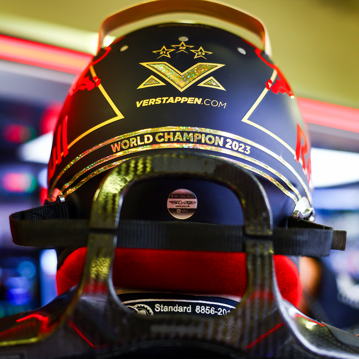 1:4 World Champion 2023 Helmet Max Verstappen image